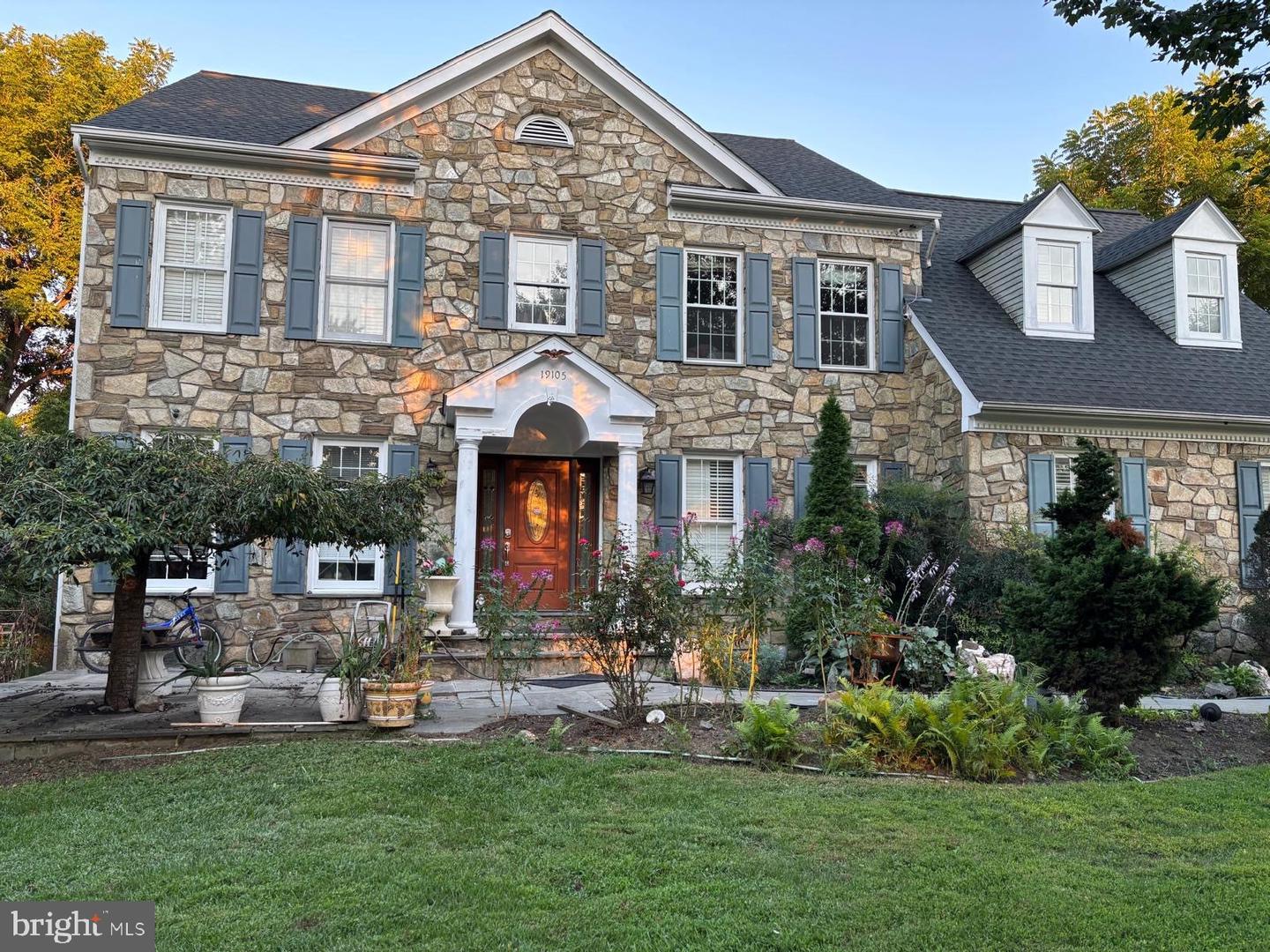 Gaithersburg, Maryland, 20879, United States, 5 Bedrooms Bedrooms, ,5 BathroomsBathrooms,Residential,Active,1999190