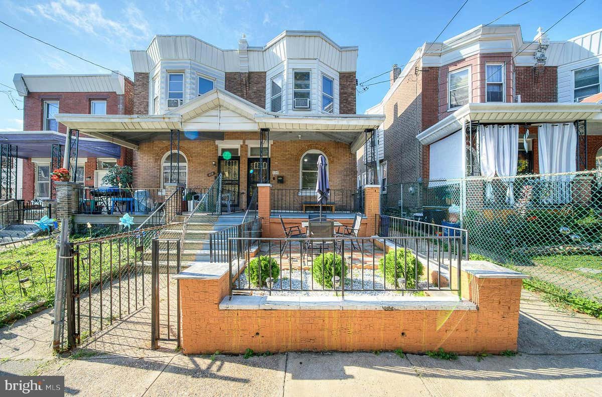 114 E WELLENS AVE, PHILADELPHIA, PA 19120, photo 1 of 31