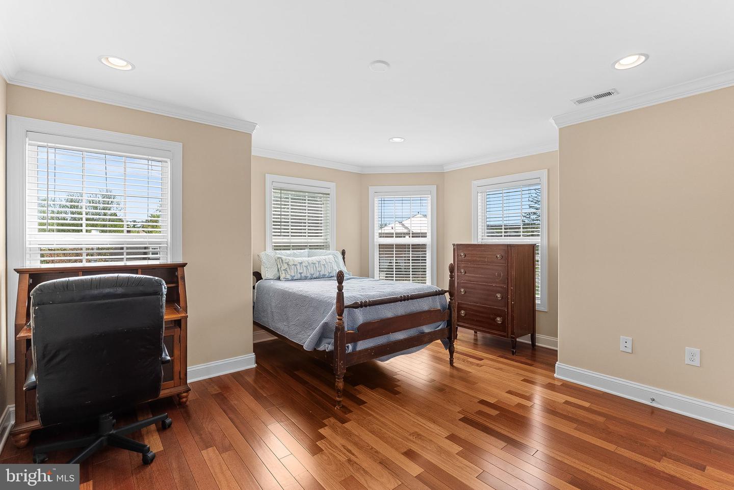 Annandale, Virginia, 22003, United States, 4 Bedrooms Bedrooms, ,4 BathroomsBathrooms,Residential,Active,2044601