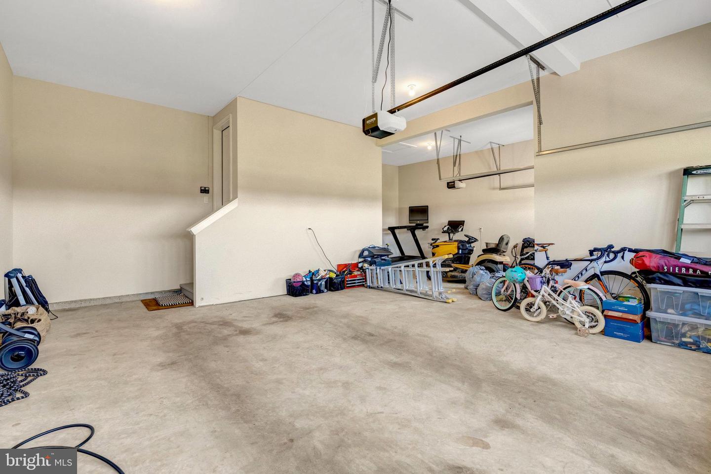Nokesville, Virginia, 20181, United States, 5 Bedrooms Bedrooms, ,4 BathroomsBathrooms,Residential,Active,1922292