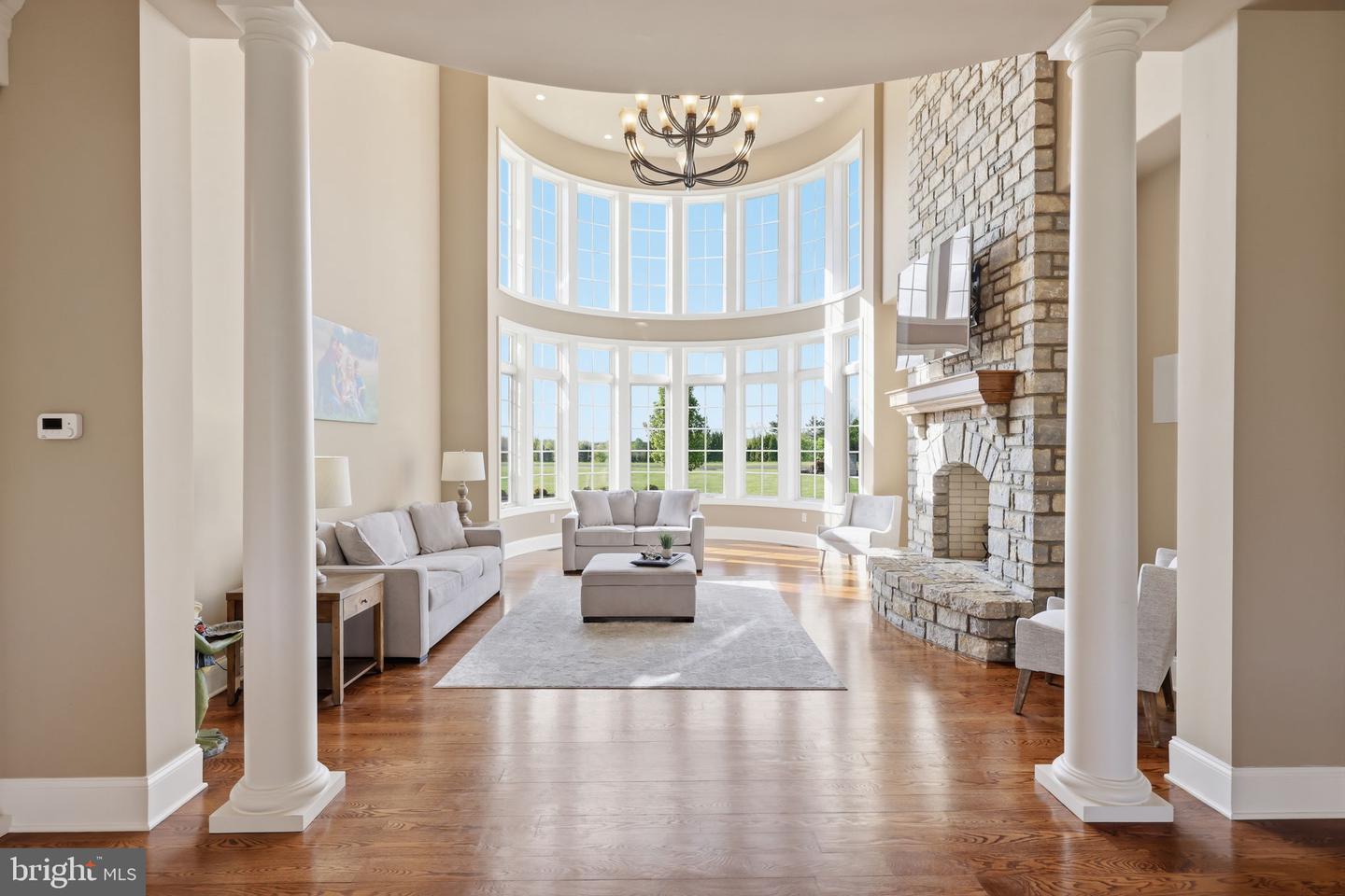 Perched at the pinnacle of an exclusive Upper Makefield Township encla – image 19