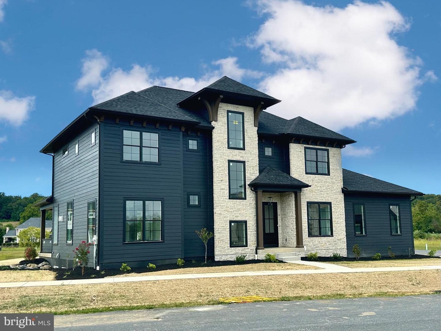 Lancaster, Pennsylvania, 17601, United States, 4 Bedrooms Bedrooms, ,5 BathroomsBathrooms,Residential,Active,1941391