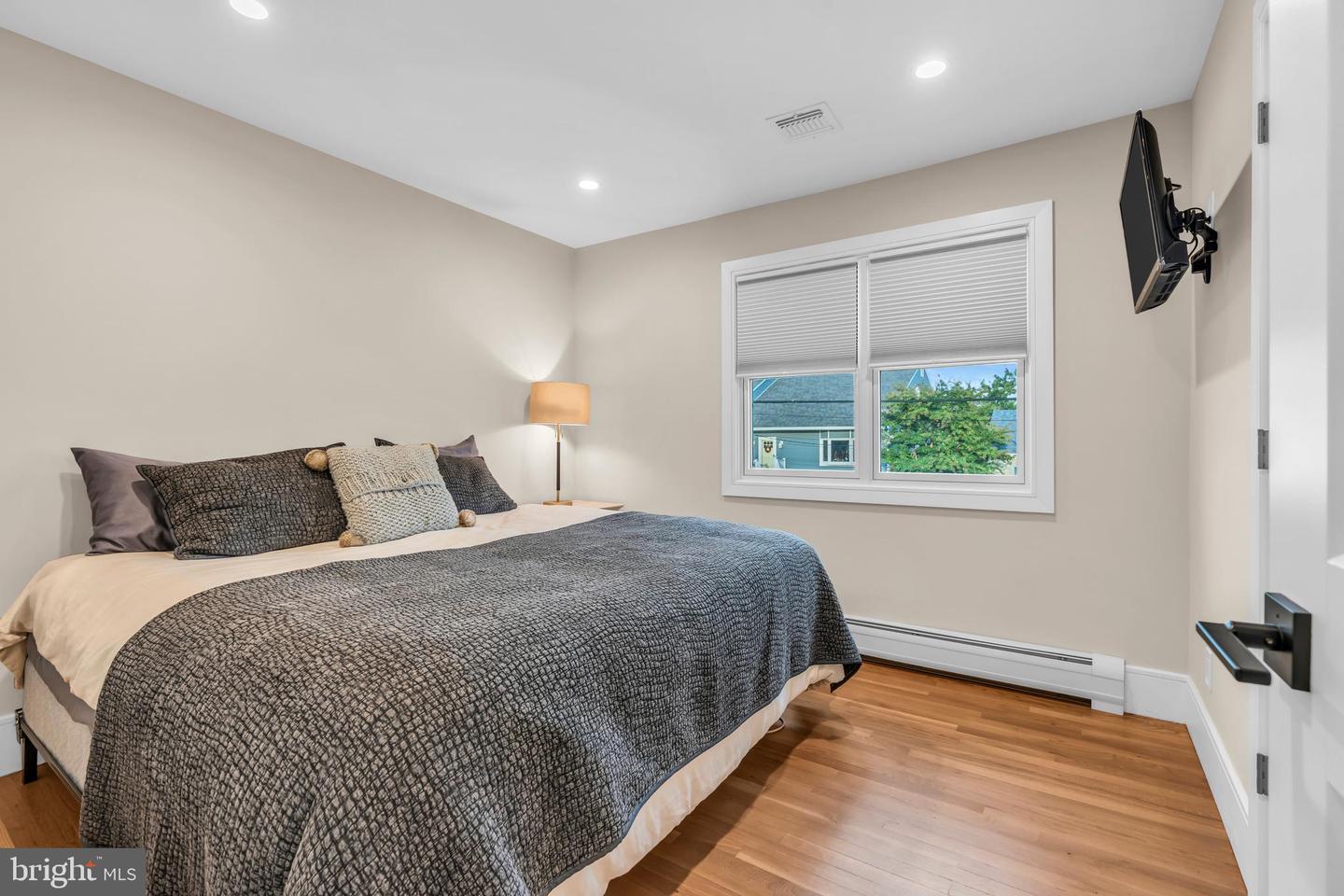 Toms River, New Jersey, 08753, United States, 5 Bedrooms Bedrooms, ,3 BathroomsBathrooms,Residential,Active,1952597