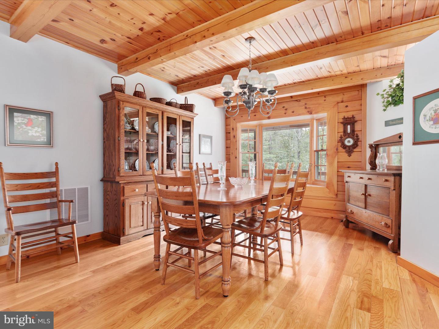 Winchester, Virginia, 22603, United States, 4 Bedrooms Bedrooms, ,4 BathroomsBathrooms,Residential,Active,1943761