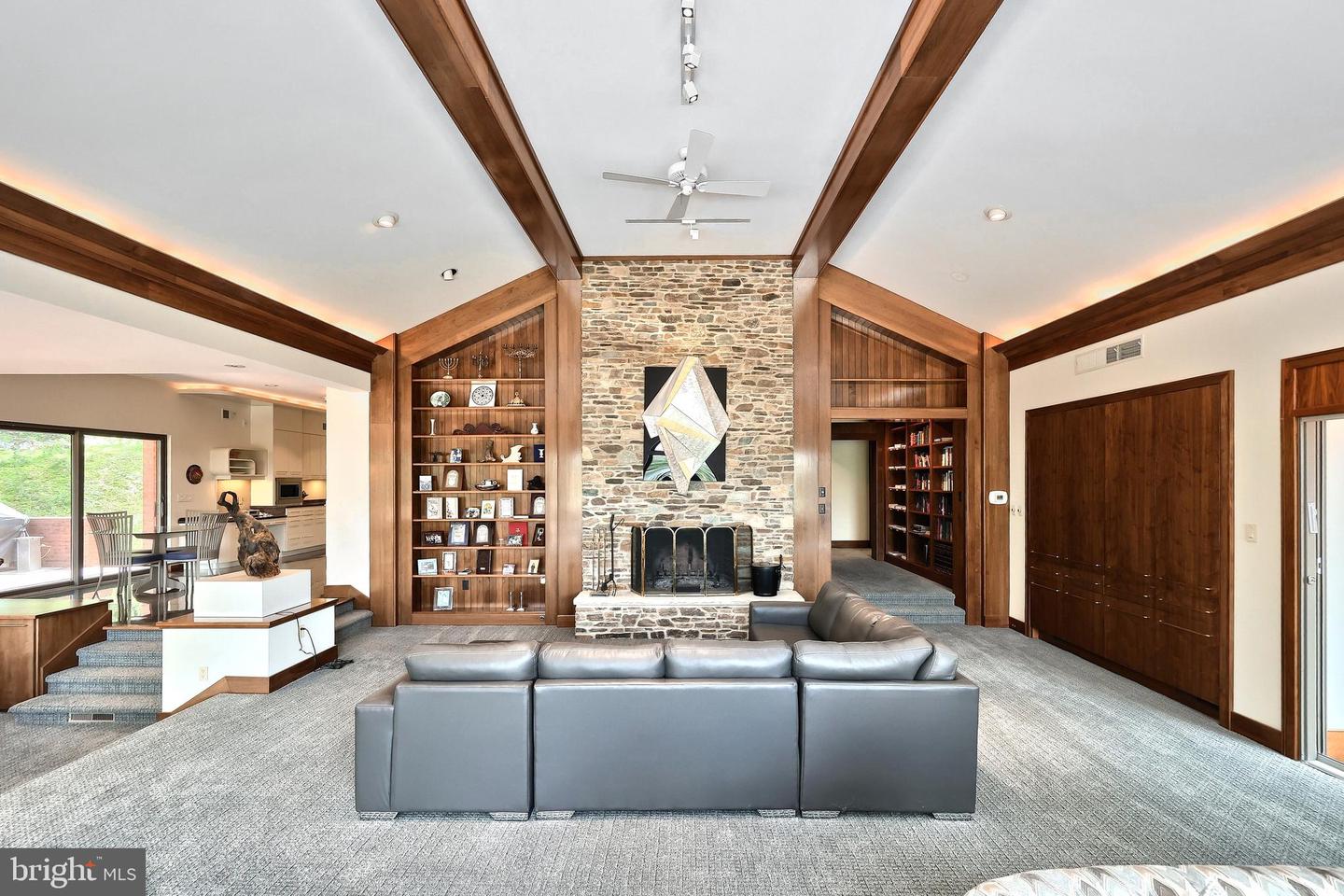 Spring Grove, Pennsylvania, 17362, United States, 6 Bedrooms Bedrooms, ,6 BathroomsBathrooms,Residential,Active,1825088
