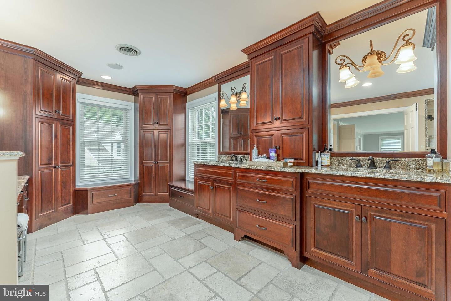 Wilmington, Delaware, 19807, United States, 6 Bedrooms Bedrooms, ,10 BathroomsBathrooms,Residential,Active,1839436