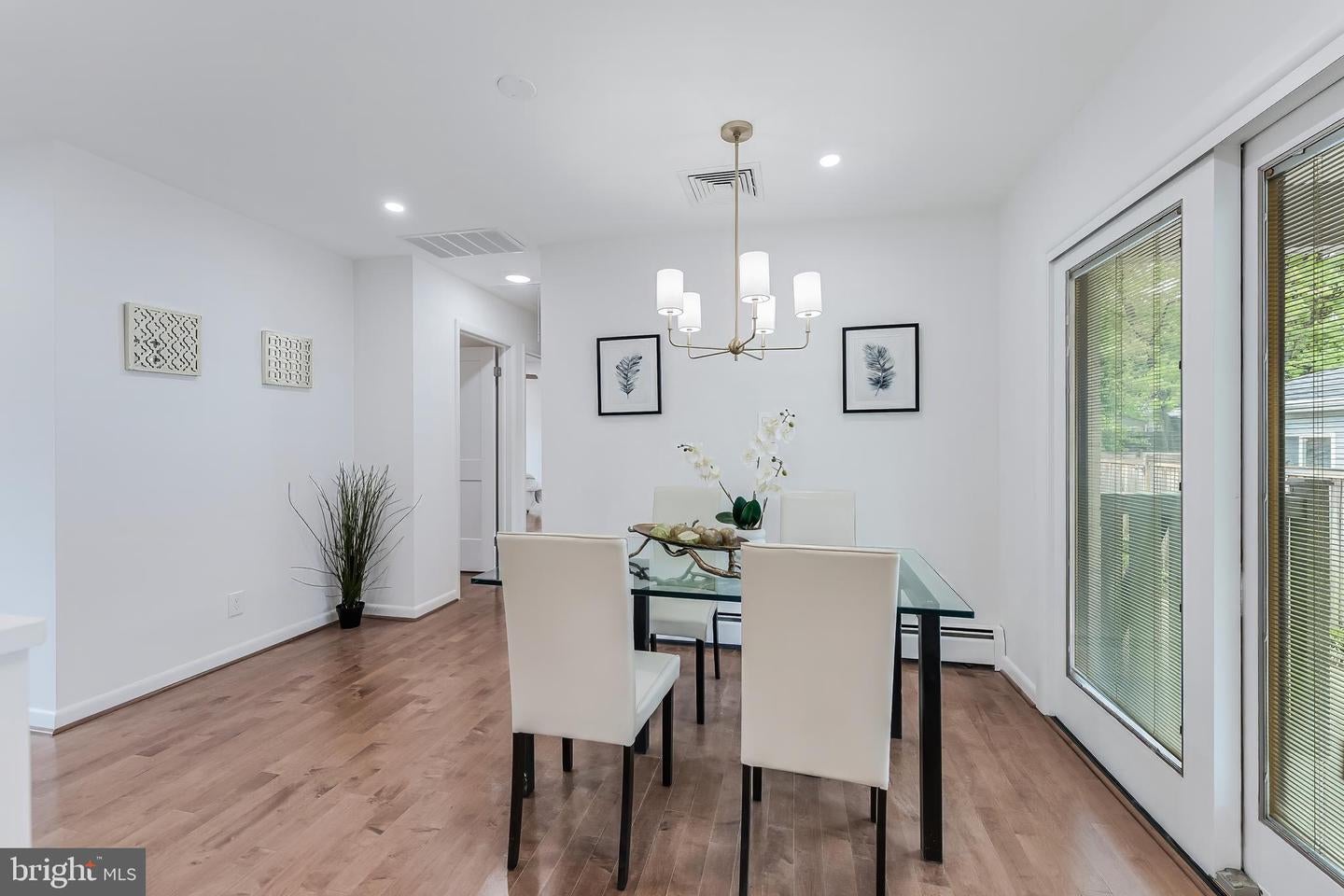 Arlington, Virginia, 22204, United States, 4 Bedrooms Bedrooms, ,3 BathroomsBathrooms,Residential,Active,2045018
