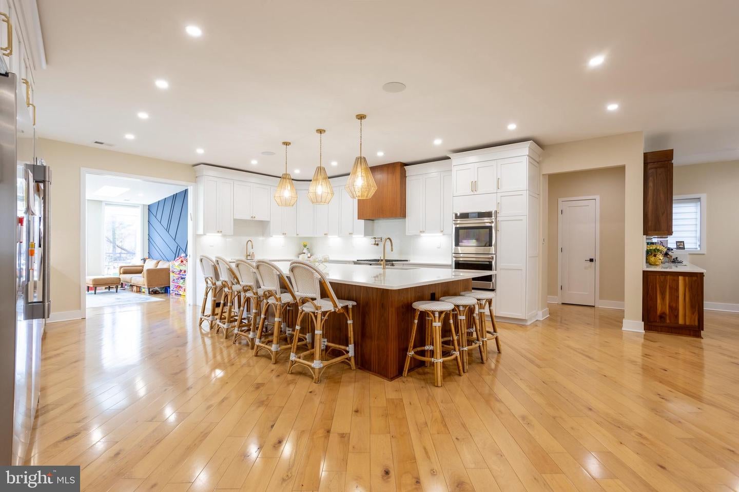 Pikesville, Maryland, 21208, United States, 6 Bedrooms Bedrooms, ,5 BathroomsBathrooms,Residential,Active,2010580