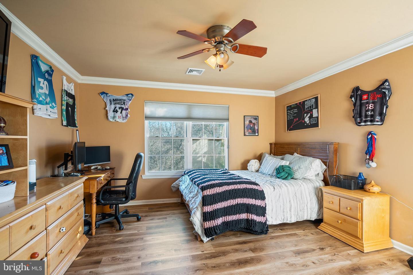 Pennington, New Jersey, 08534, United States, 4 Bedrooms Bedrooms, ,5 BathroomsBathrooms,Residential,Active,1999934