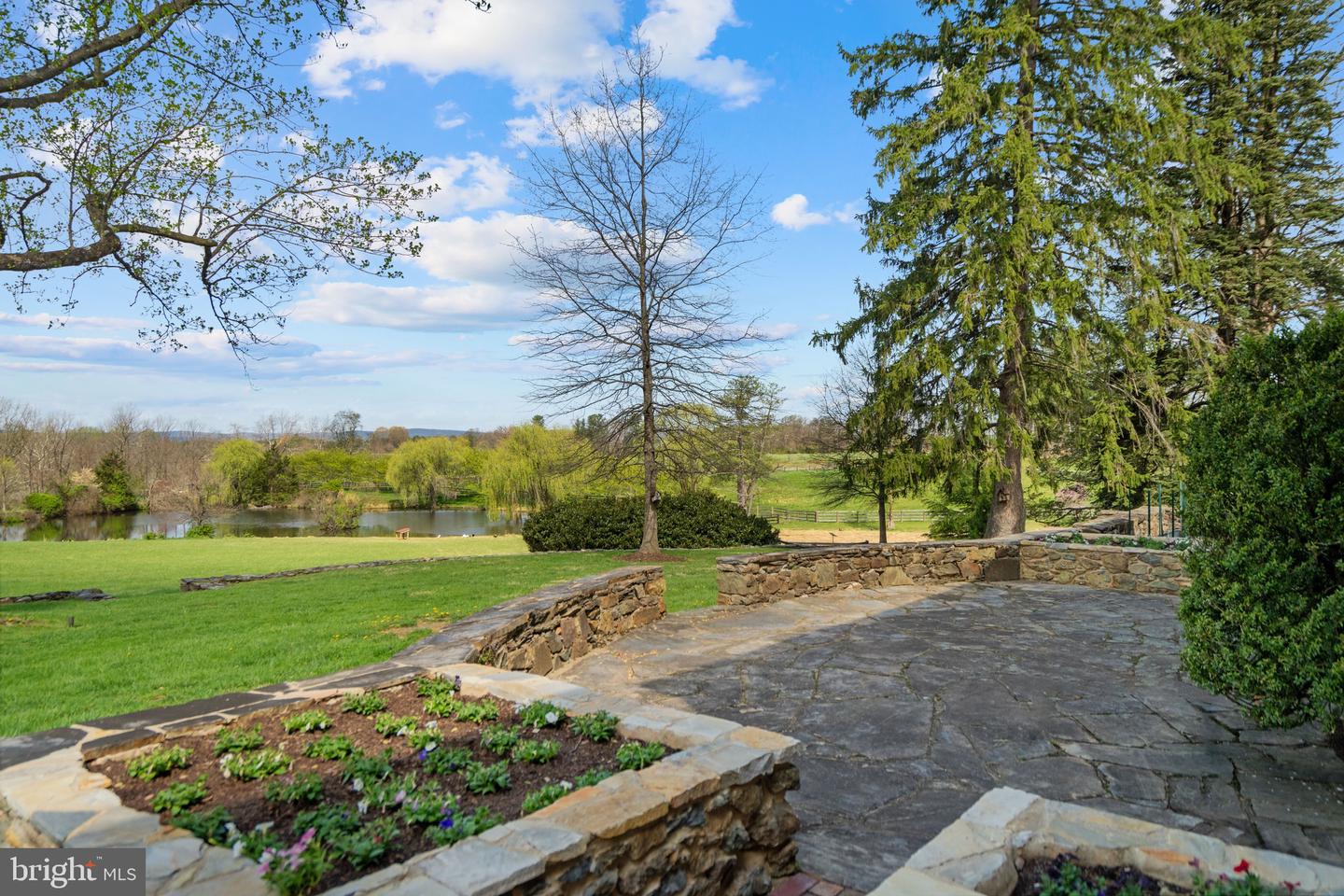 Waterford, Virginia, 20197, United States, 4 Bedrooms Bedrooms, ,5 BathroomsBathrooms,Residential,Active,1771409