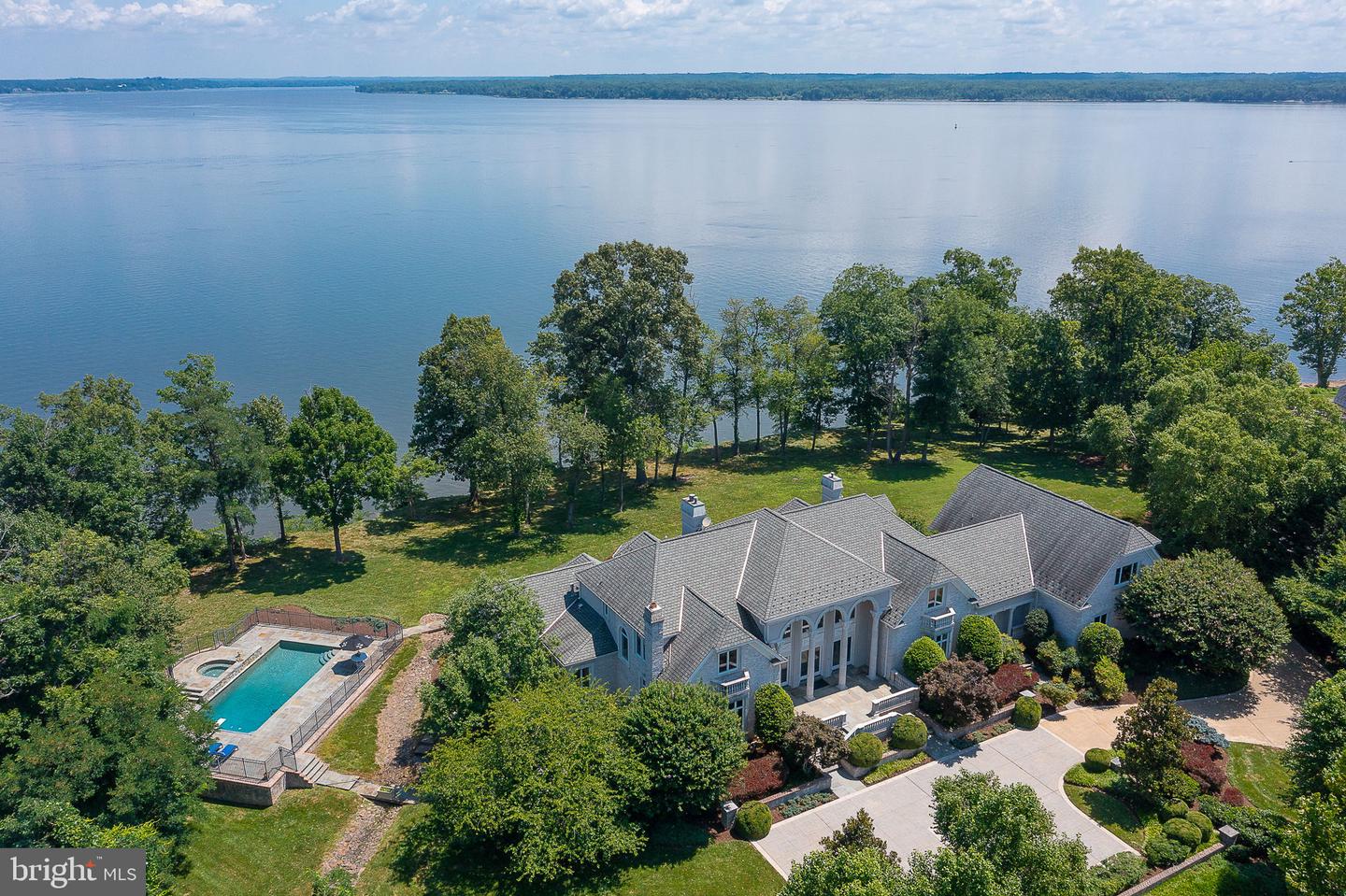 Lorton, Virginia, 22079, United States, 6 Bedrooms Bedrooms, ,8 BathroomsBathrooms,Residential,Active,1933878