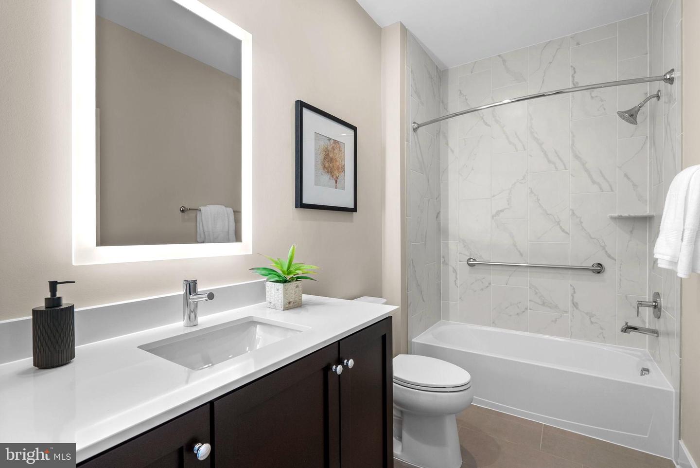 Rockville, Maryland, 20852, United States, 5 Bedrooms Bedrooms, ,5 BathroomsBathrooms,Residential,Active,2044158