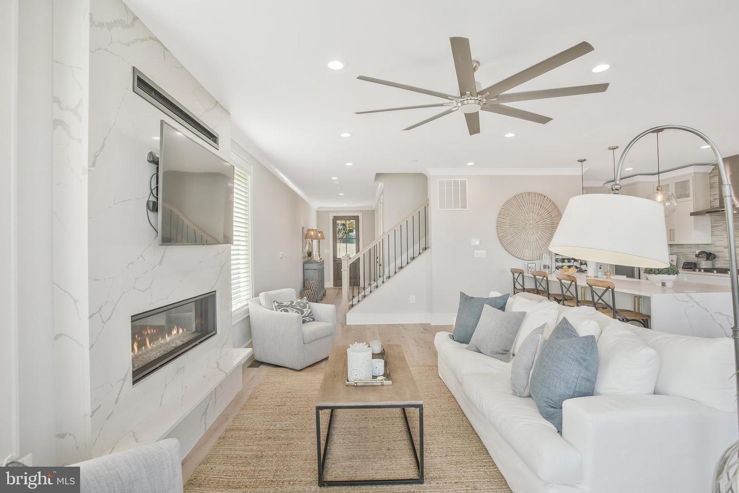 Edgewater, Maryland, 21037, United States, 4 Bedrooms Bedrooms, ,4 BathroomsBathrooms,Residential,Active,1988474