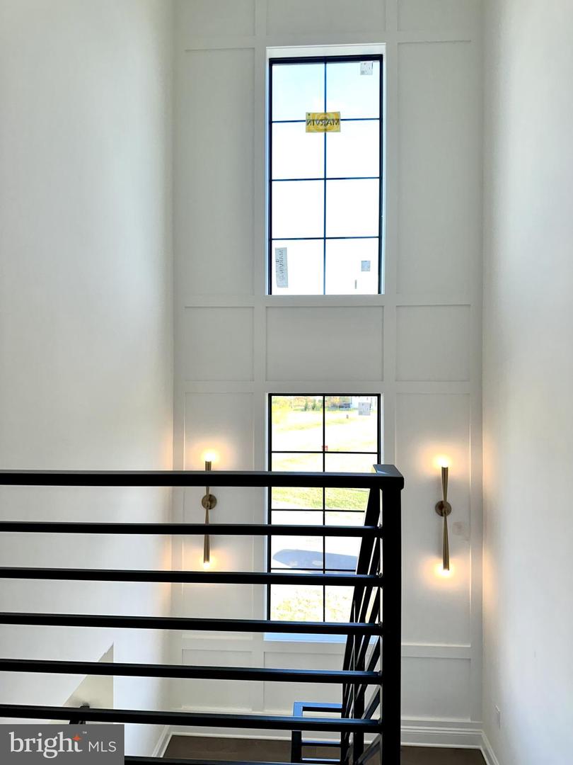 Lancaster, Pennsylvania, 17601, United States, 4 Bedrooms Bedrooms, ,5 BathroomsBathrooms,Residential,Active,1941391