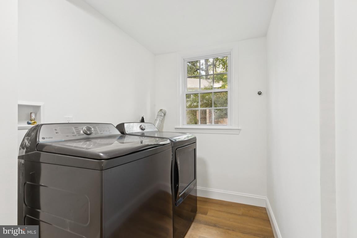 Arlington, Virginia, 22207, United States, 4 Bedrooms Bedrooms, ,3 BathroomsBathrooms,Residential,Active,1934775