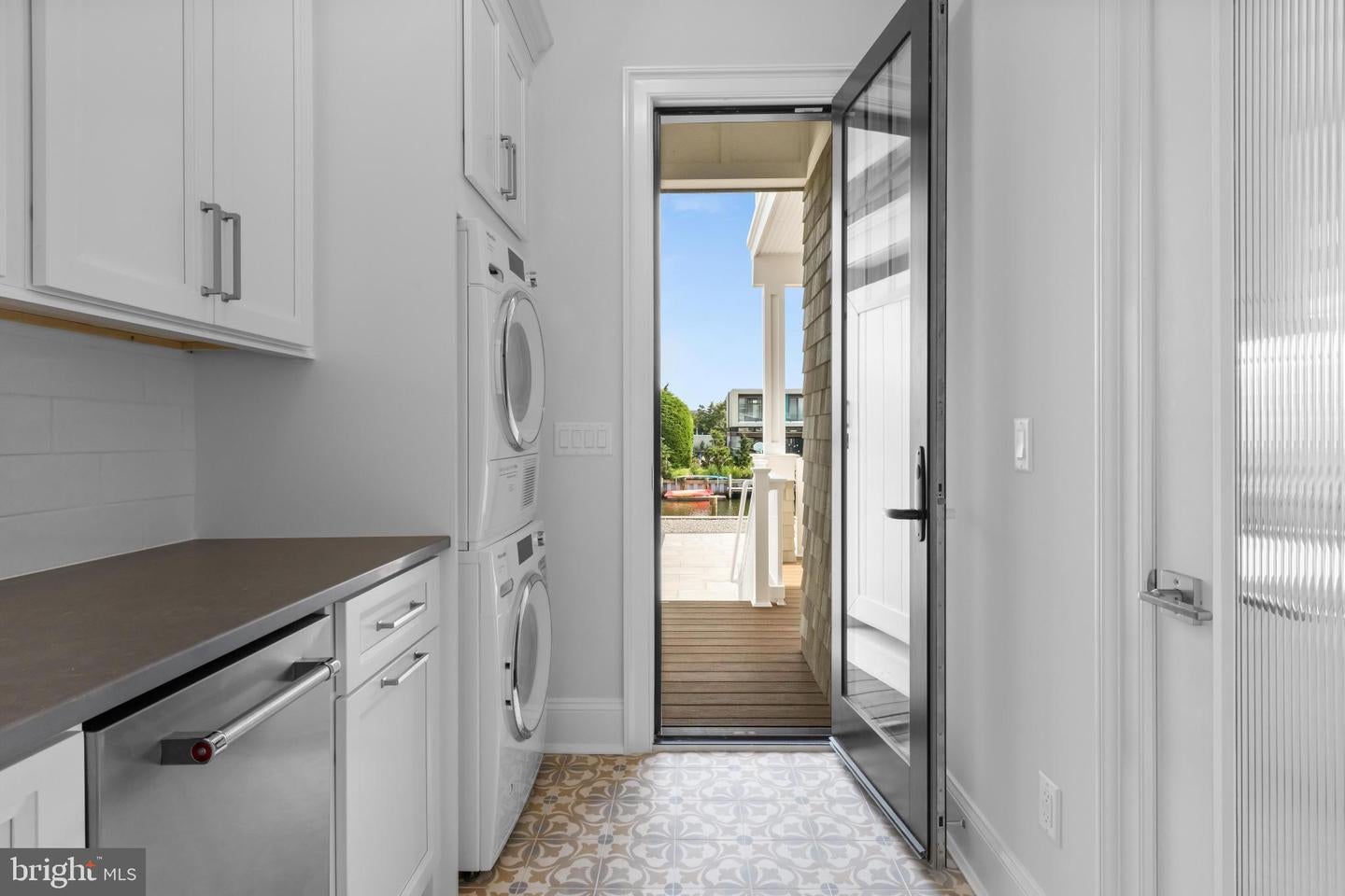 Long Beach Township, New Jersey, 08008, United States, 6 Bedrooms Bedrooms, ,7 BathroomsBathrooms,Residential,Active,1889026