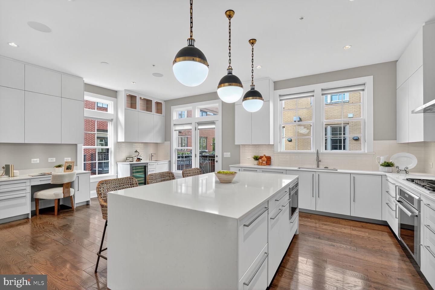 Alexandria, Virginia, 22314, United States, 4 Bedrooms Bedrooms, ,5 BathroomsBathrooms,Residential,Active,1959984