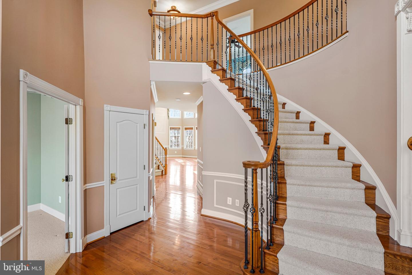Leesburg, Virginia, 20175, United States, 5 Bedrooms Bedrooms, ,5 BathroomsBathrooms,Residential,Active,2021689