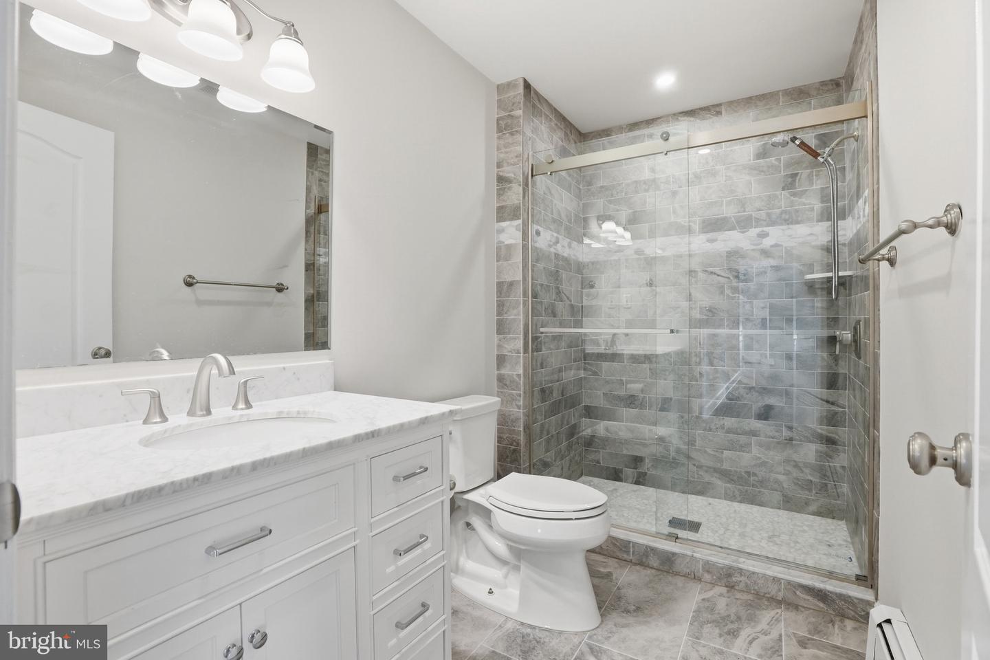 Clarksburg, Maryland, 20871, United States, 5 Bedrooms Bedrooms, ,3 BathroomsBathrooms,Residential,Active,1996277