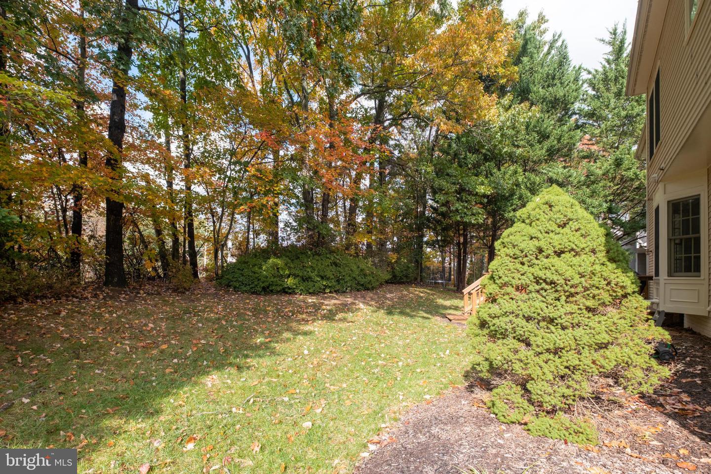 Fairfax Station, Virginia, 22039, United States, 4 Bedrooms Bedrooms, ,4 BathroomsBathrooms,Residential,Active,1988427