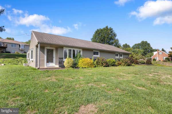 740 HAMMOND RD, YORK, PA 17406 - Image 1