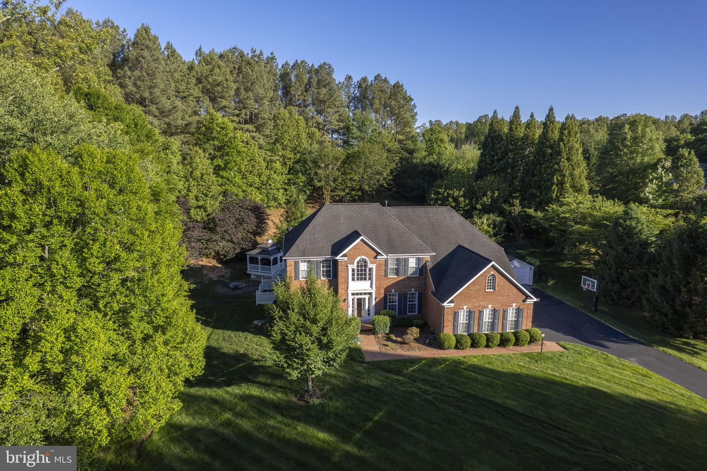 Manassas, Virginia, 20112, United States, 6 Bedrooms Bedrooms, ,5 BathroomsBathrooms,Residential,Active,2052030