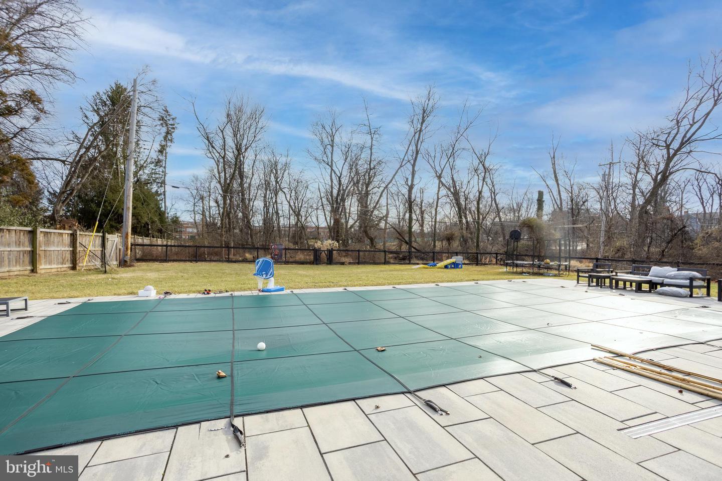 Pikesville, Maryland, 21208, United States, 6 Bedrooms Bedrooms, ,5 BathroomsBathrooms,Residential,Active,2010580