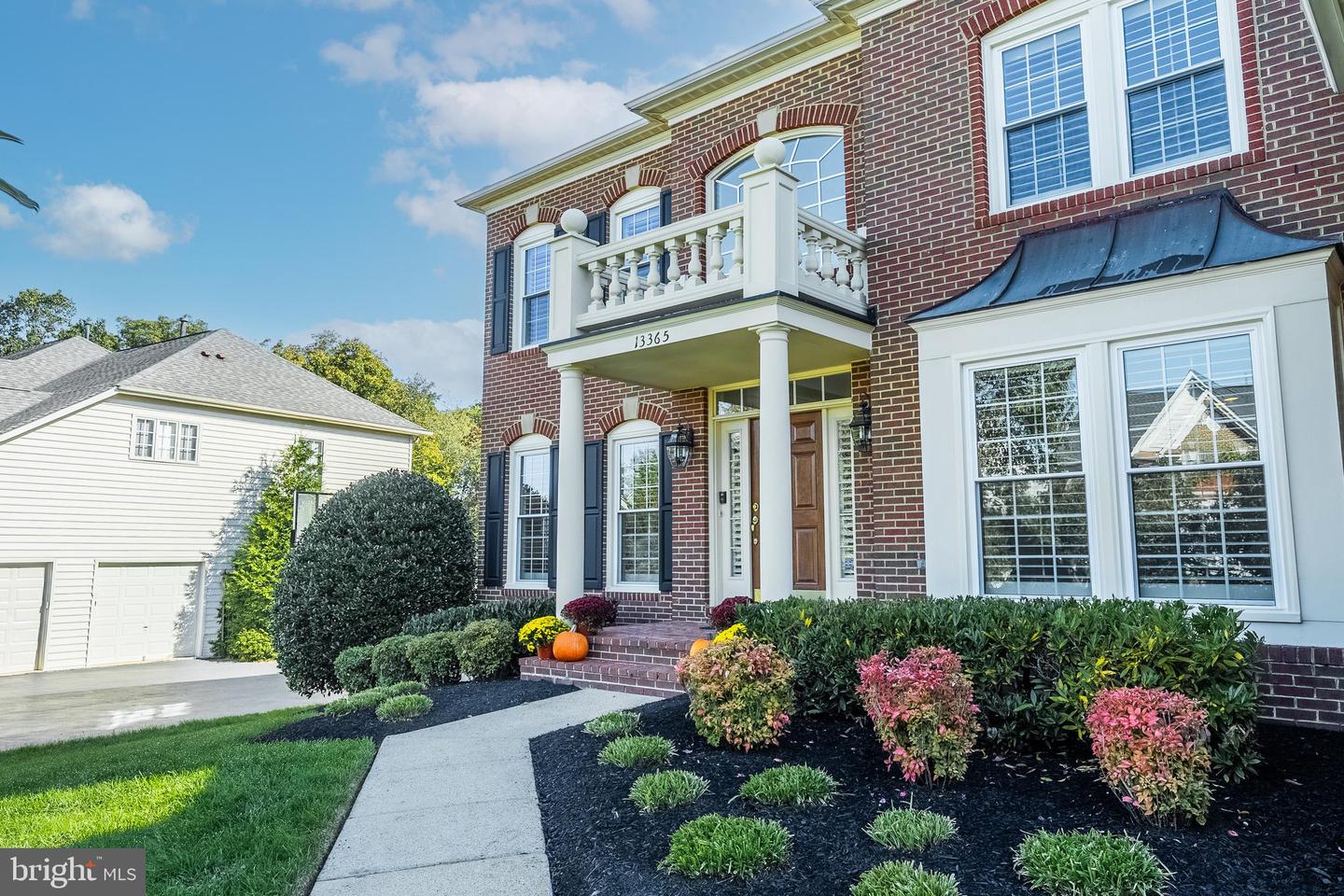 Haymarket, Virginia, 20169, United States, 5 Bedrooms Bedrooms, ,5 BathroomsBathrooms,Residential,Active,1961953