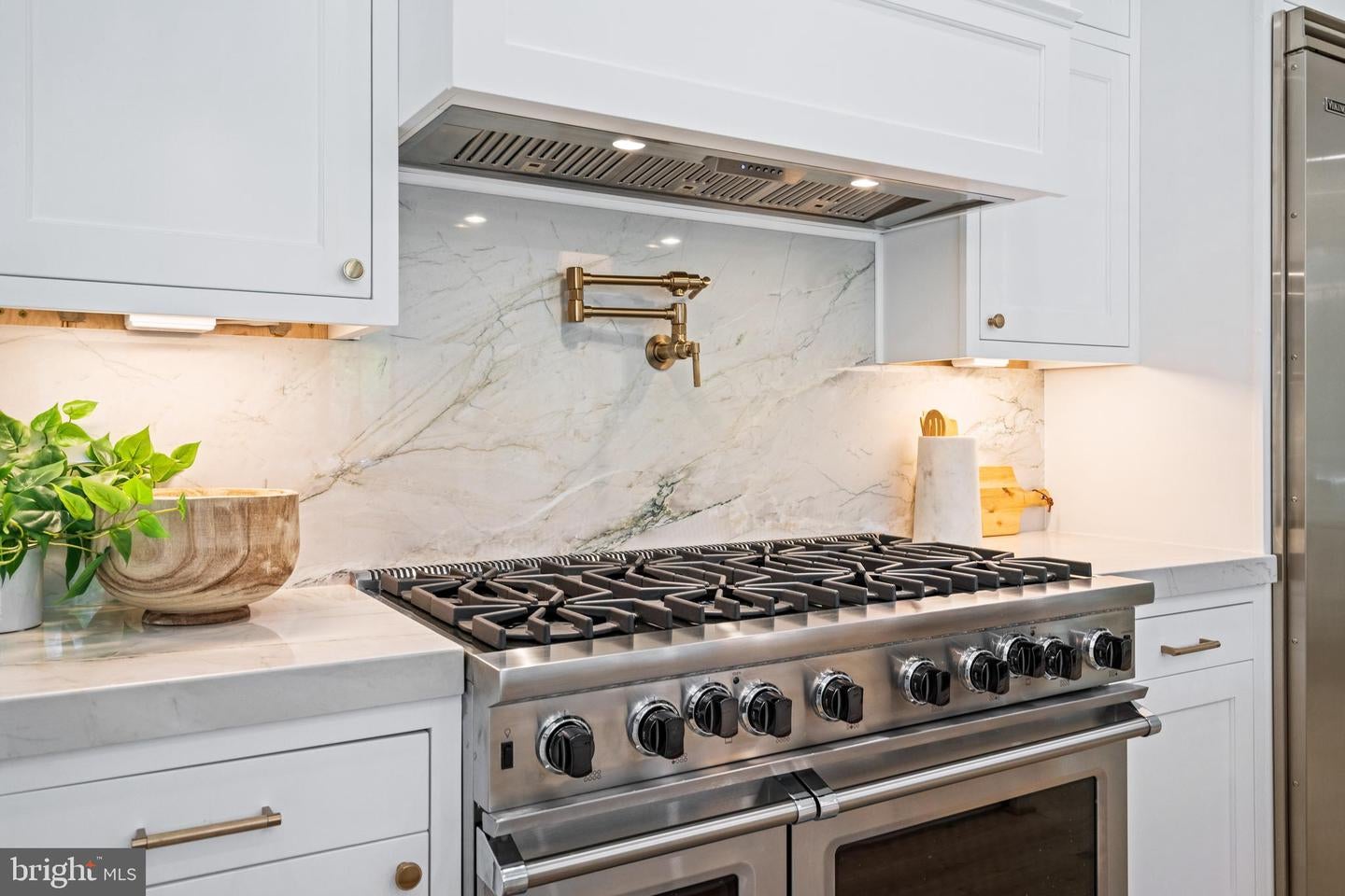 Washington, District Of Columbia, 20016, United States, 6 Bedrooms Bedrooms, ,8 BathroomsBathrooms,Residential,Active,1934802