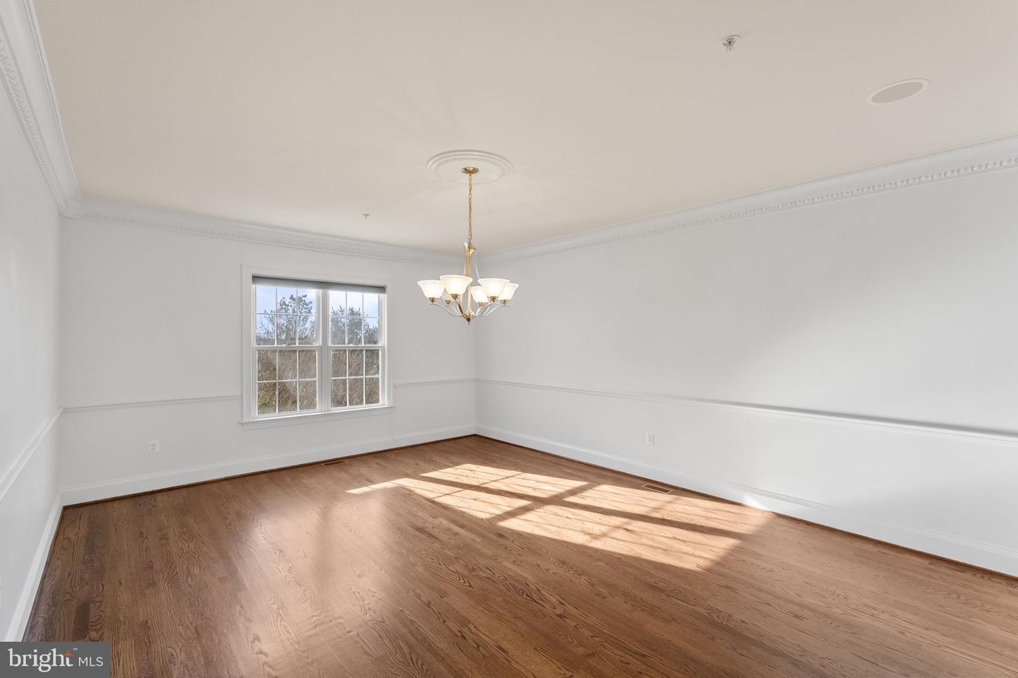 Clarksburg, Maryland, 20871, United States, 5 Bedrooms Bedrooms, ,5 BathroomsBathrooms,Residential,Active,2001354