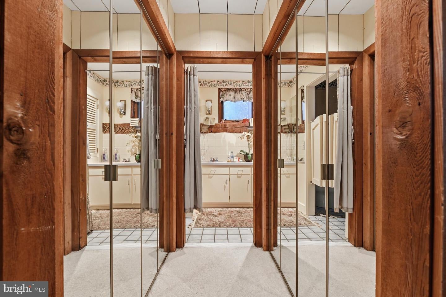 Queenstown, Maryland, 21658, United States, 4 Bedrooms Bedrooms, ,3 BathroomsBathrooms,Residential,Active,1998763