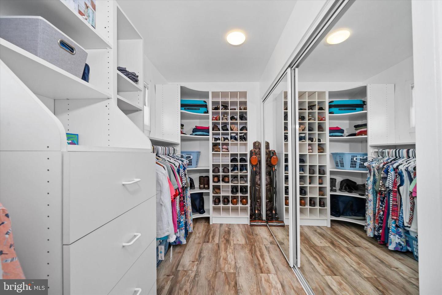 Chesapeake City, Maryland, 21915, United States, 3 Bedrooms Bedrooms, ,4 BathroomsBathrooms,Residential,Active,1914604