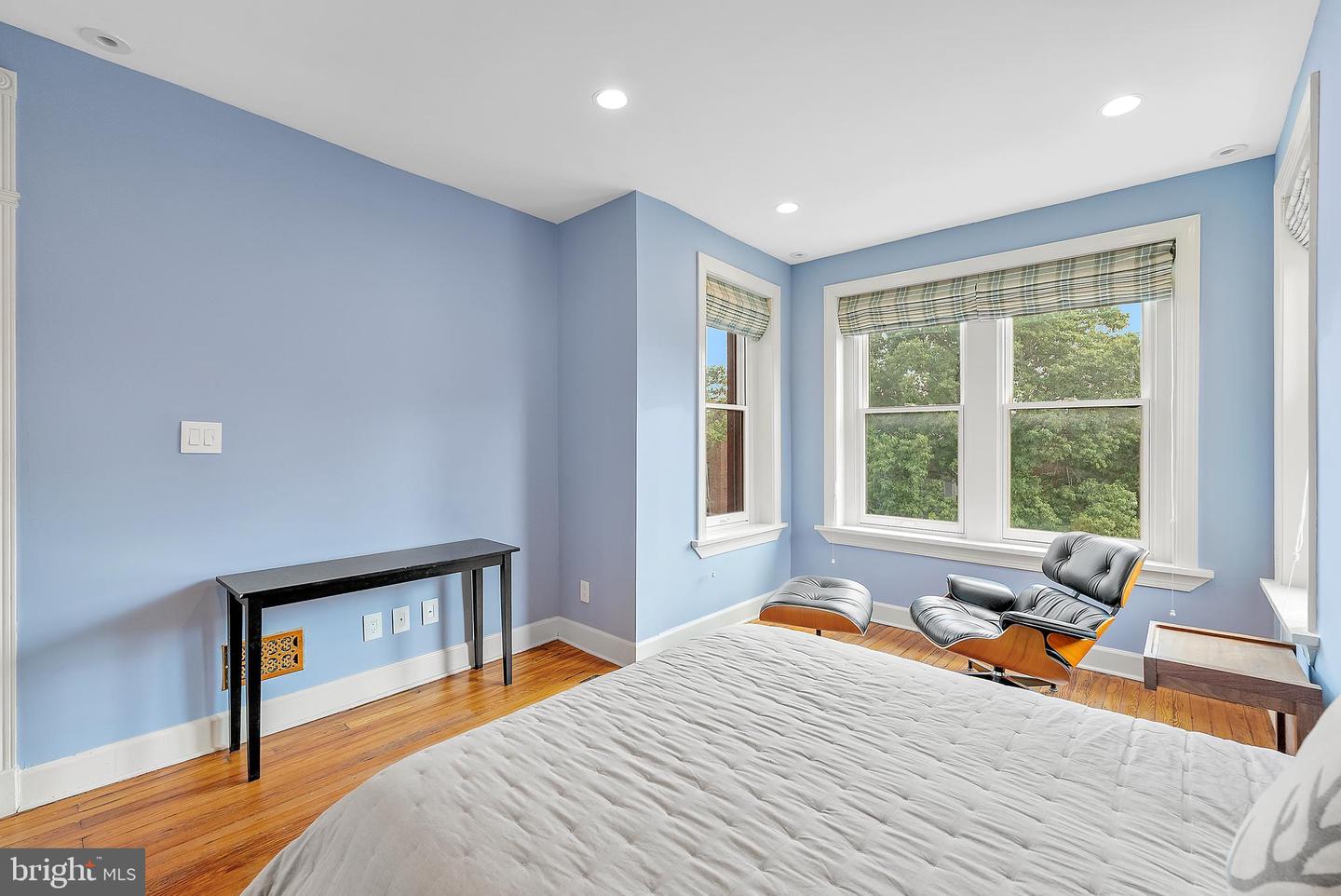 Washington, District Of Columbia, 20005, United States, 3 Bedrooms Bedrooms, ,4 BathroomsBathrooms,Residential,Active,1943762
