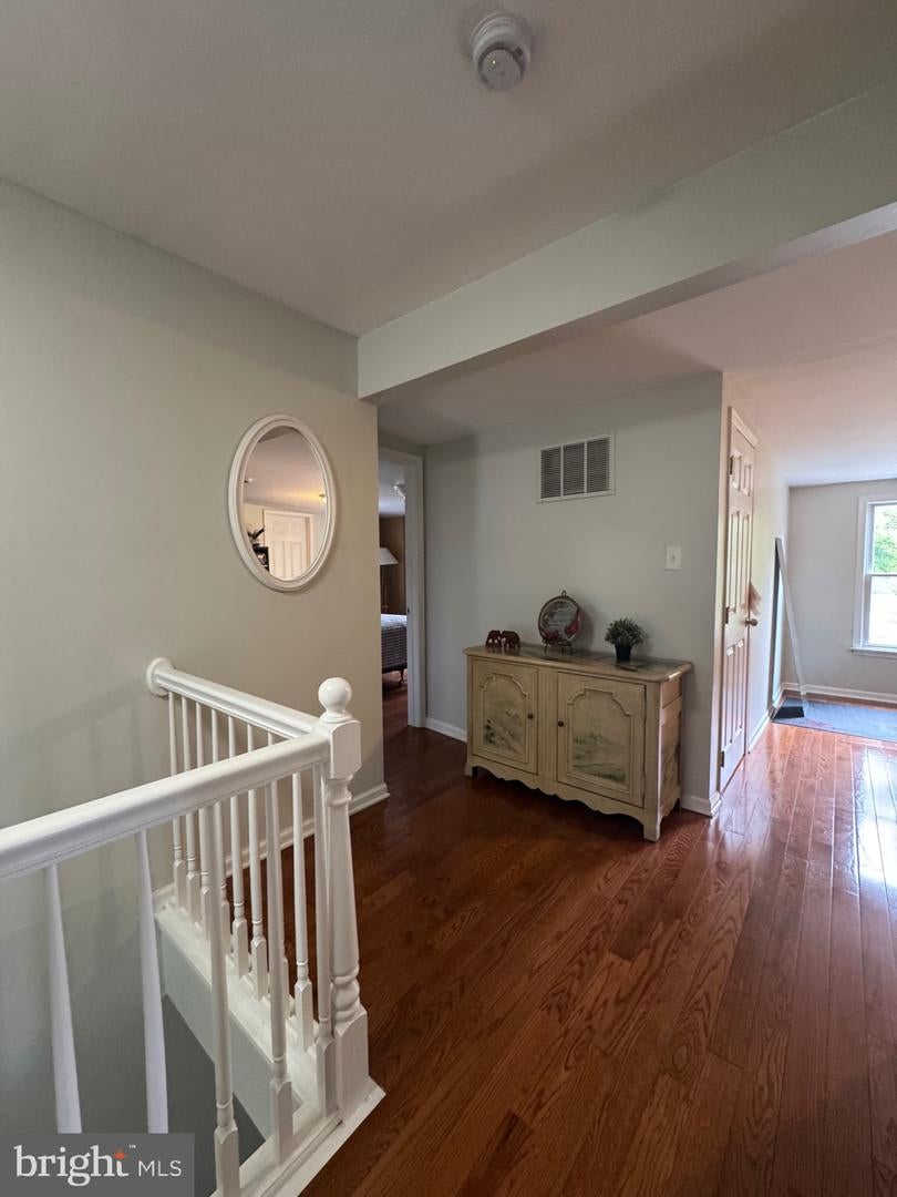 Delanco, New Jersey, 08075, United States, 5 Bedrooms Bedrooms, ,3 BathroomsBathrooms,Residential,Active,1914605