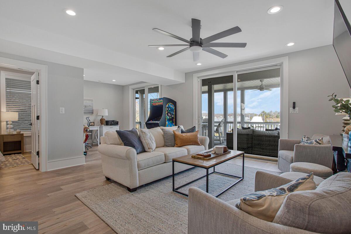 Edgewater, Maryland, 21037, United States, 4 Bedrooms Bedrooms, ,4 BathroomsBathrooms,Residential,Active,2008695