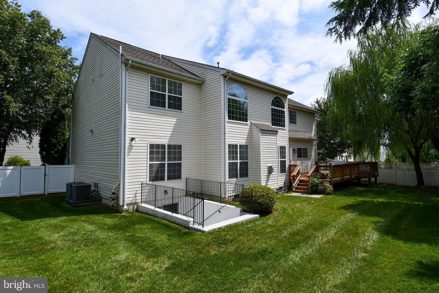 Ashburn, Virginia, 20147, United States, 6 Bedrooms Bedrooms, ,5 BathroomsBathrooms,Residential,Active,1914776