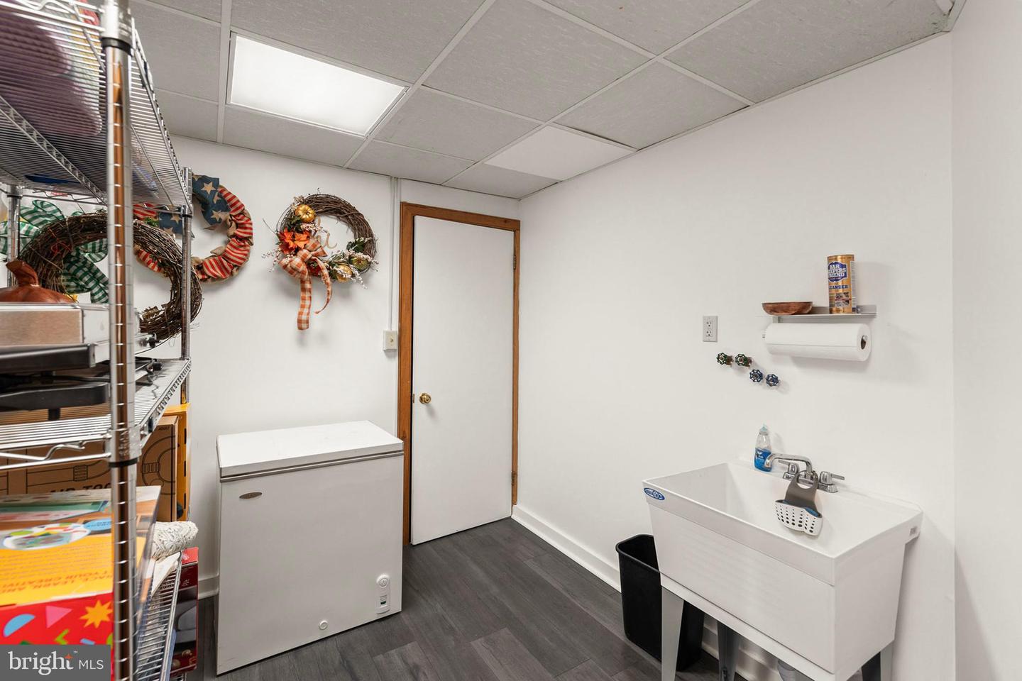 Winchester, Virginia, 22602, United States, 4 Bedrooms Bedrooms, ,4 BathroomsBathrooms,Residential,Active,1771431