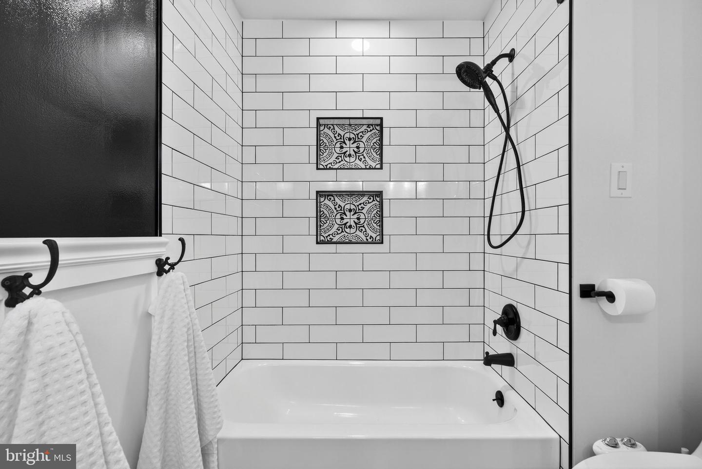 Lovettsville, Virginia, 20180, United States, ,2 BathroomsBathrooms,Residential,Active,1954034