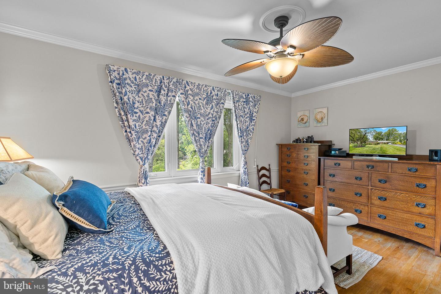 Falls Church, Virginia, 22041, United States, ,3 BathroomsBathrooms,Residential,Active,1843858