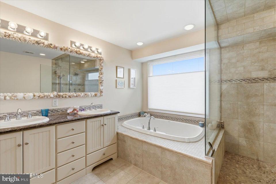 Point Pleasant Beach, New Jersey, 08742, United States, 5 Bedrooms Bedrooms, ,4 BathroomsBathrooms,Residential,Active,2043129