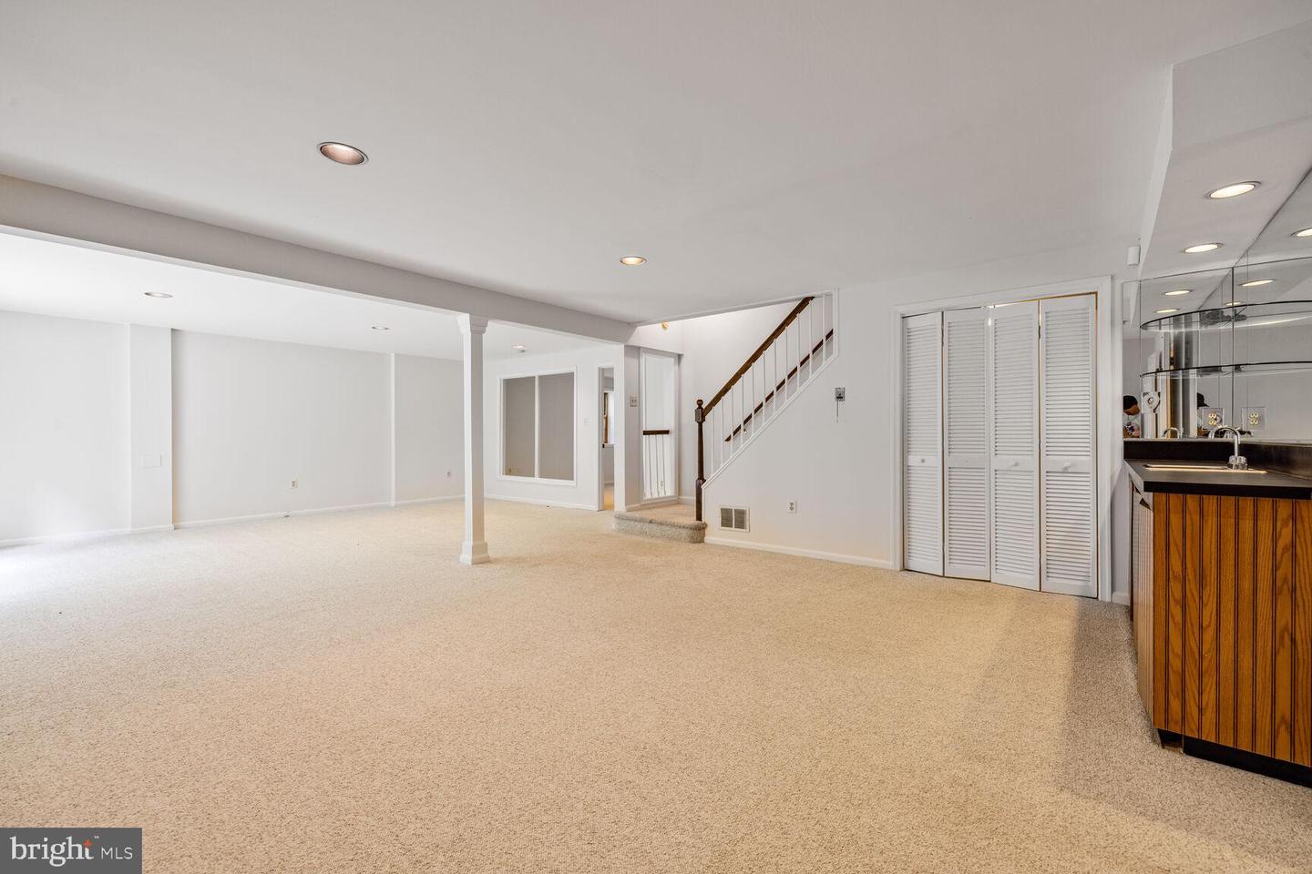 Potomac, Maryland, 20854, United States, 6 Bedrooms Bedrooms, ,6 BathroomsBathrooms,Residential,Active,1823958