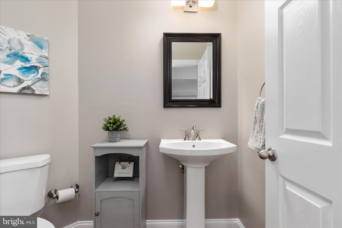 Haymarket, Virginia, 20169, United States, 5 Bedrooms Bedrooms, ,5 BathroomsBathrooms,Residential,Pending,2045778
