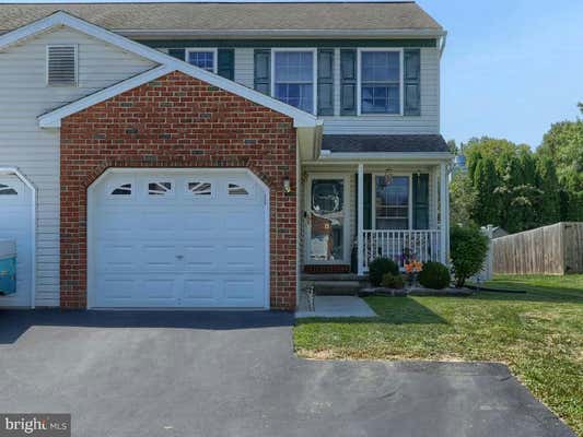 8 GRASSHOPPER CT, MYERSTOWN, PA 17067, photo 4 of 42