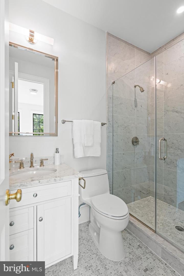 Washington, District Of Columbia, 20016, United States, 6 Bedrooms Bedrooms, ,8 BathroomsBathrooms,Residential,Active,1934802