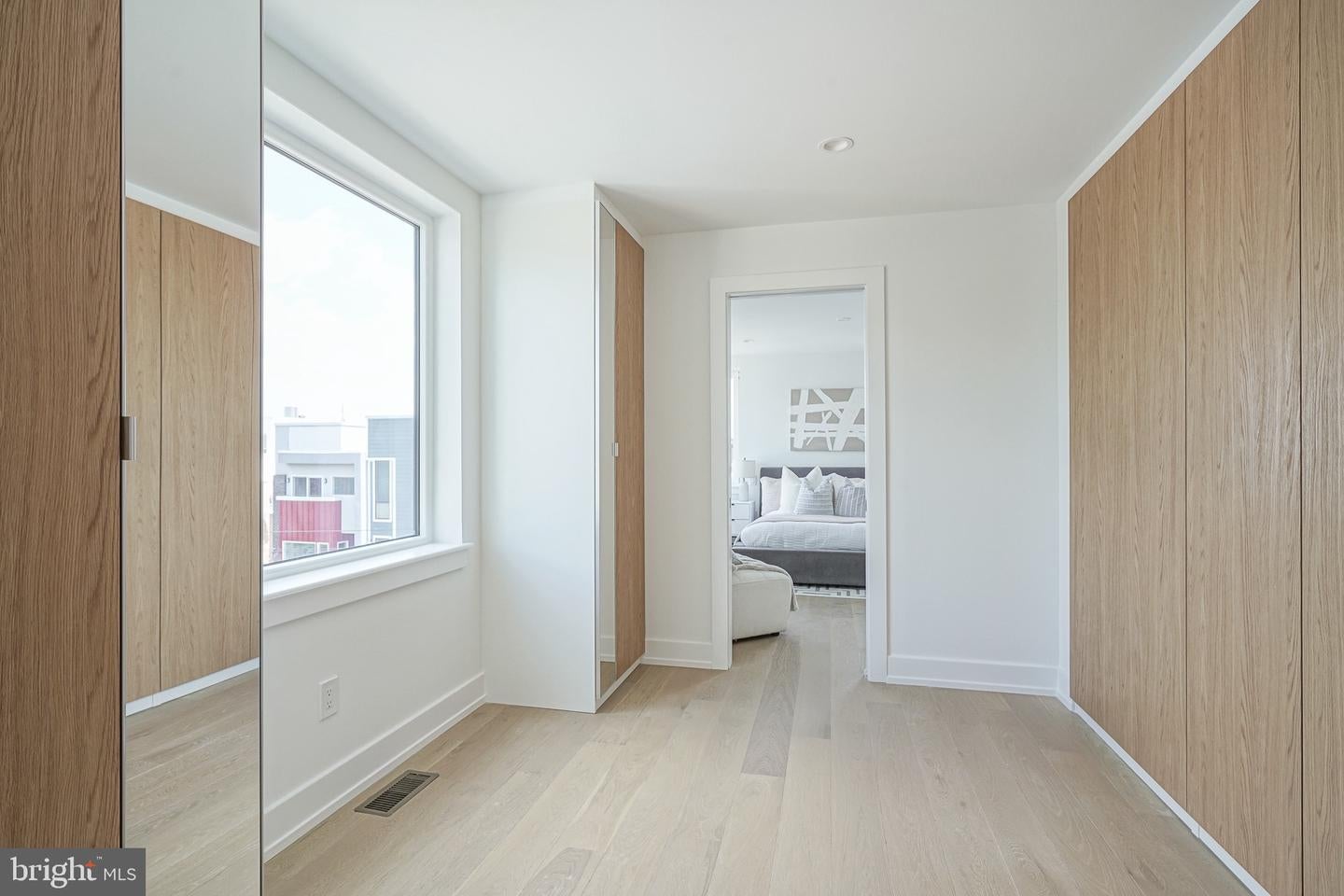 Philadelphia, Pennsylvania, 19125, United States, 4 Bedrooms Bedrooms, ,5 BathroomsBathrooms,Residential,Active,2045558
