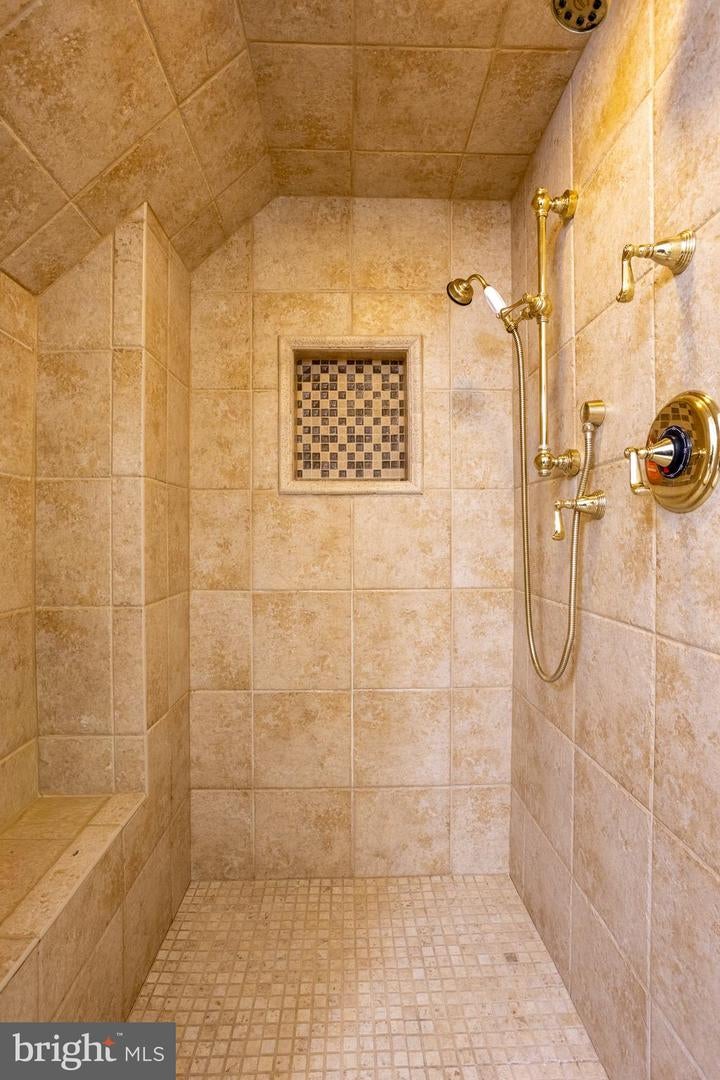 Baltimore, Maryland, 21208, United States, 7 Bedrooms Bedrooms, ,7 BathroomsBathrooms,Residential,Active,2043436