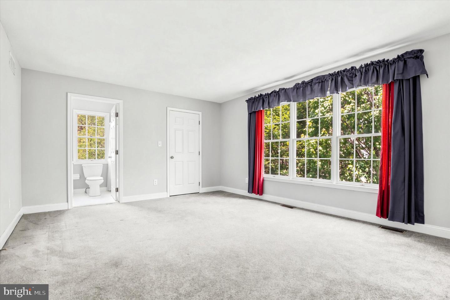 Doylestown, Pennsylvania, 18902, United States, 5 Bedrooms Bedrooms, ,5 BathroomsBathrooms,Residential,Active,2051955
