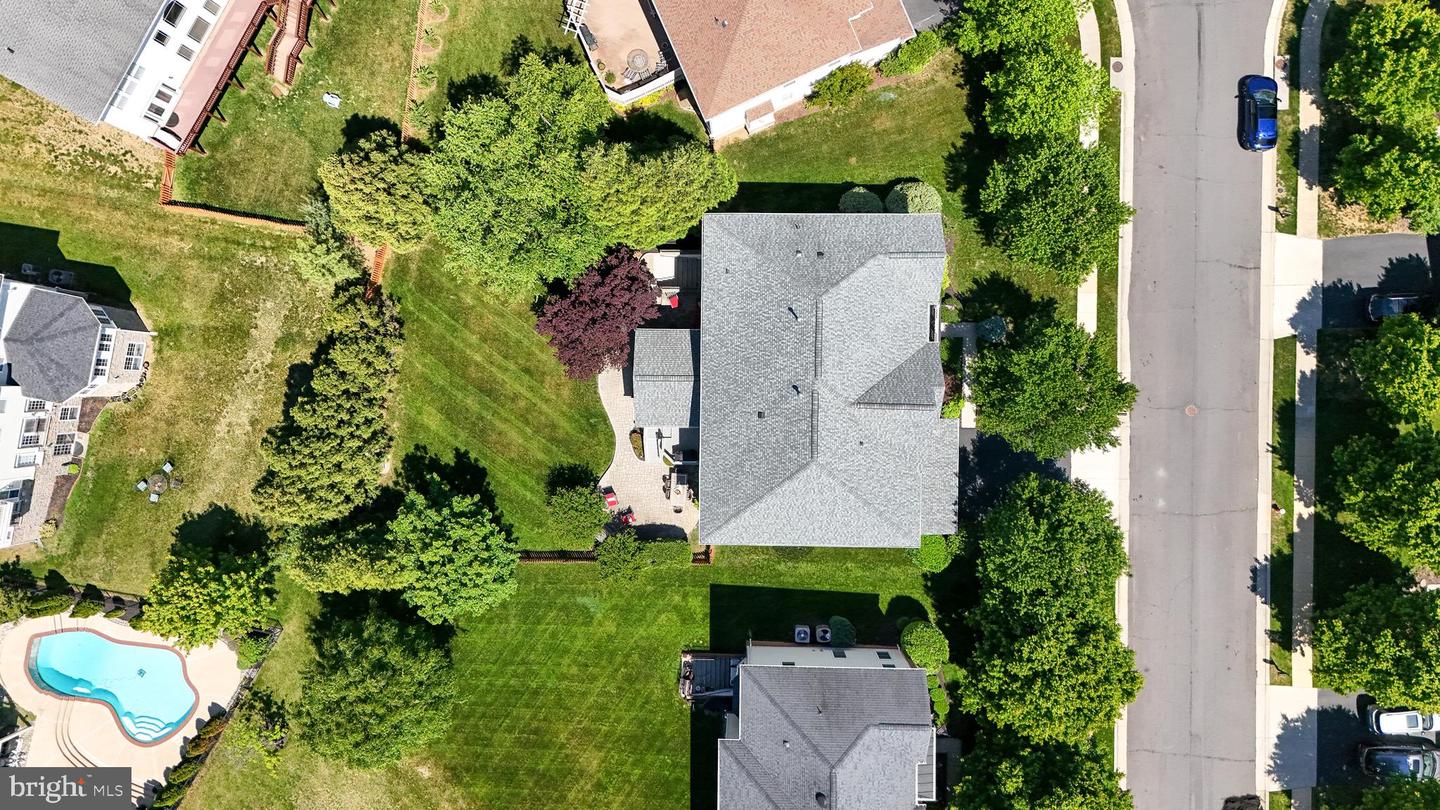 Brambleton, Virginia, 20148, United States, 4 Bedrooms Bedrooms, ,5 BathroomsBathrooms,Residential,Pending,2045666