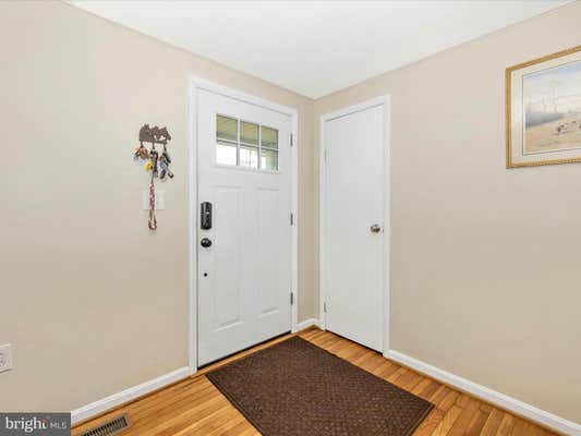 1835 BUTTERFLY CT, SYKESVILLE, MD 21784, photo 3 of 54