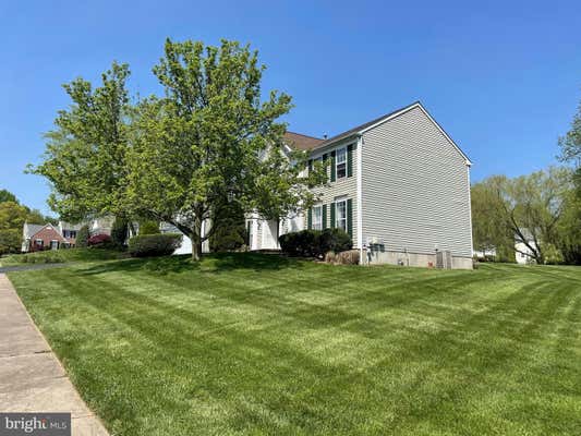 45 WYNDOM CIR, HOCKESSIN, DE 19707, photo 3 of 37